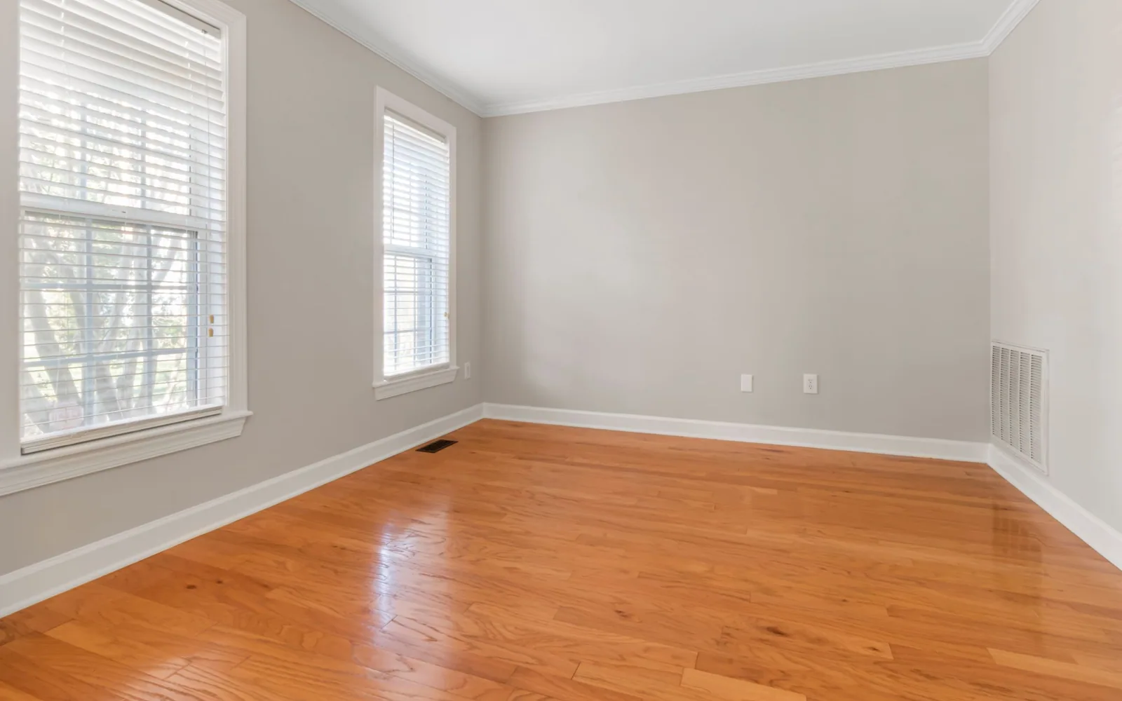 Hardwood & LVP Flooring